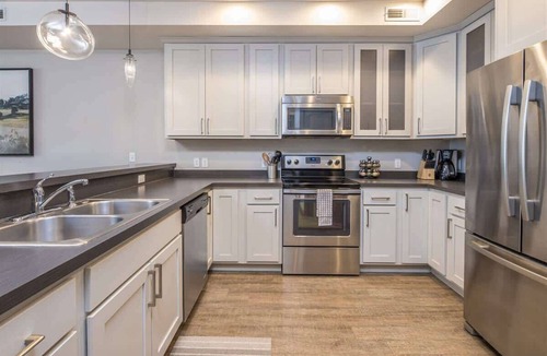 Big Sky Apartment | Modern Luxury Two Bedroom Condo