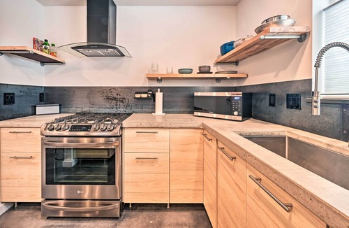Franklin to the Fort House | Modern Missoula Home ~ 2 Miles to Downtown!