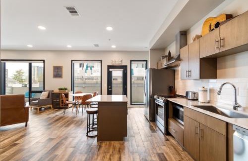 Edgehill House | Modern, Music Row, Central, Pool, Gym