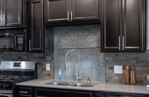 North Park House | Modern pet friendly retreat minutes from downtown, airport & hospital corridor.
