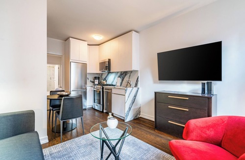 Upper East Side Apartment | Modern & Pet-Friendly Upper East Side One Bedroom