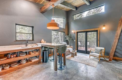 Polson House | Modern Polson Cabin with Deck Near Flathead Lake!