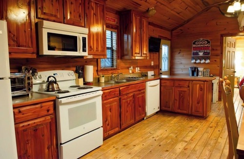 Bridgeport Cabin | Modern Private Cabin, Fishing, Shooting Range, Fire Pit, 4WD Trails & Canoeing