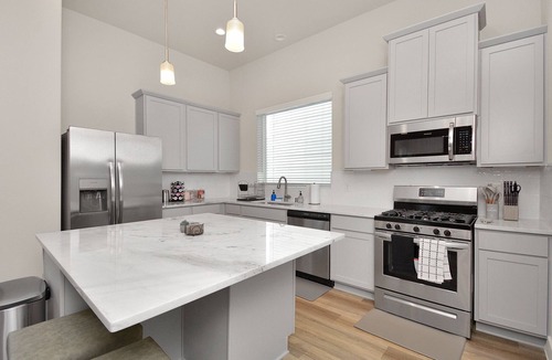 Spring Branch Central House | Modern, Relaxing Home in HTX - Sleeps 10+ Guests!