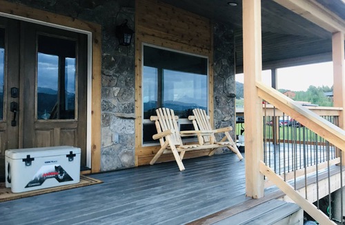 West Yellowstone Cabin | MODERN RUSTIC CABIN WITH WATER ACCESS AND BOAT DOCK [SLEEPS 17]