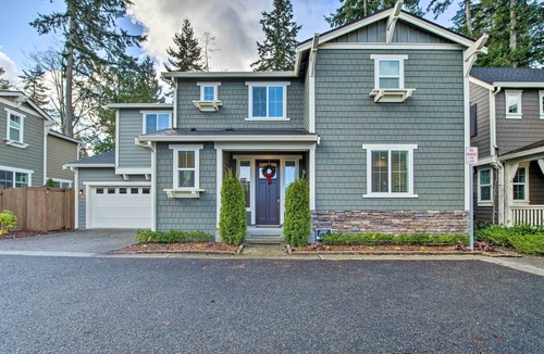 North Creek House | Modern Seattle Area Home Near Parks + Beaches