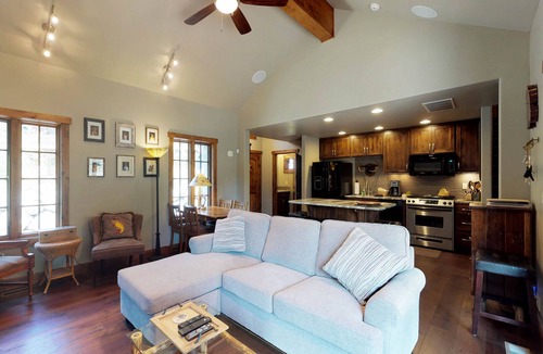 Tamarack Resort Cottage | Modern ski-in/ski-out cottage with gas grill & outdoor fire with log seats