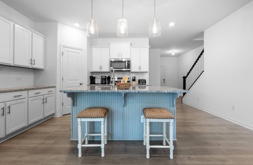 Greensboro House | Modern Stylish Townhome!2024