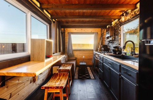 Apple Valley House | Modern Tiny Home Near Zion | Near Trails