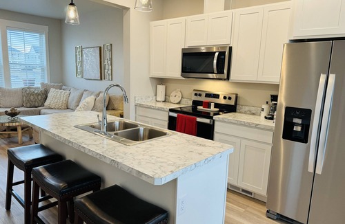 Billings House | Modern Townhome in Fabulous Neighborhood!