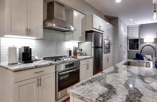 Dahlman House | Modern Townhome Near Downtown walk to CWS!