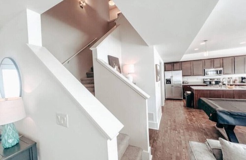 Williston House | Modern Townhome Retreat