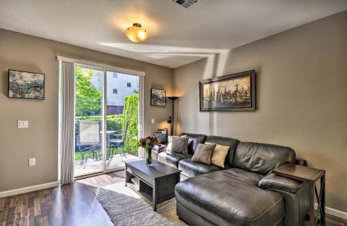 Hough House | Modern Vancouver Townhome - Right on Main St!
