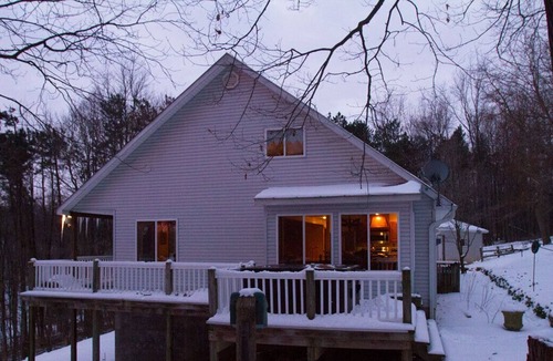 Butler House | Mohican Sunrise Luxury Home, Hot Tub, Fireplace, Pooltable, Two Kings, Free WiFi