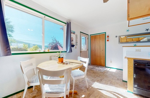 Somers House | Mom’s Mountain View | House in Somers