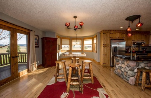 Kalispell House | Montana Dreams Getaway - The Lodge