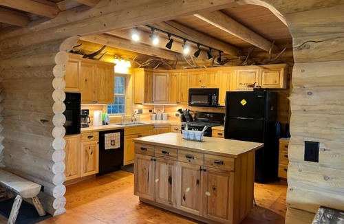 Livingston Cabin | Montana Mountain Lodge Retreat