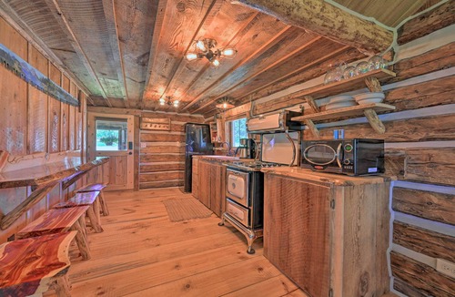 Hamilton Cabin | Montana Retreat: Original Hamilton Log Cabin!