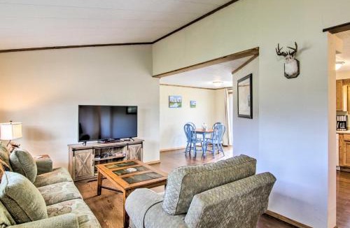 Emigrant Apartment | Montanas Emigrant Peaks Getaway Apt with Amenities