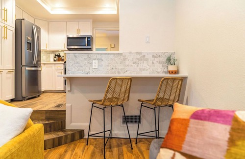 South Manchaca House | Month/Week Long Discounts- Firepit/Cozy Living/Cold Plunge