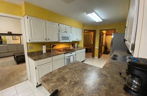 Cordova House | MONTHLY STAYS-Comfortable 4-Bedroom Home with Pool, Near Shelby Park