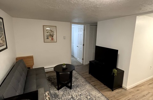 Montpelier Apartment | Montpelier’s Hideout 25 to Lake
