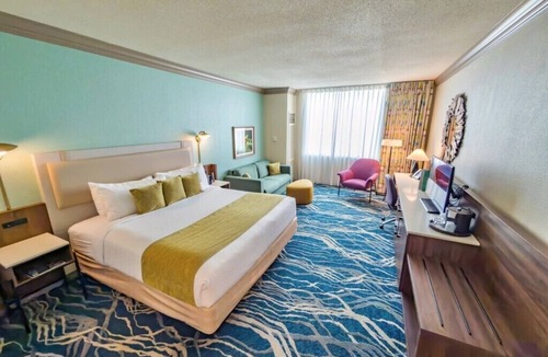 Galveston Resort | Moody Gardens Hotel, Spa and Convention Center