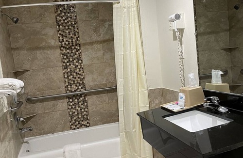 Jersey Village Hotel | Moonlight Inn
