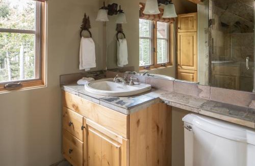 Big Sky House | Moonlight Mountain Home 38B Cowboy Heaven