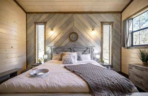 Pickens House | Moonlight Trail