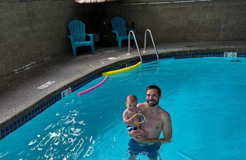Cody Hotel | Moose Creek Lodge & Suites
