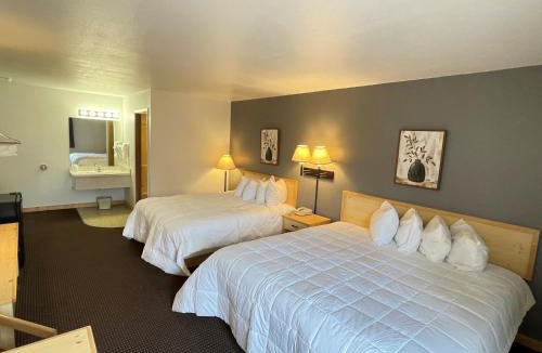 Cody Hotel | Moose Creek Lodge & Suites