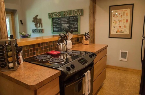 Columbia Falls Apartment | Moose Hollow - Glacier Park Getaway!