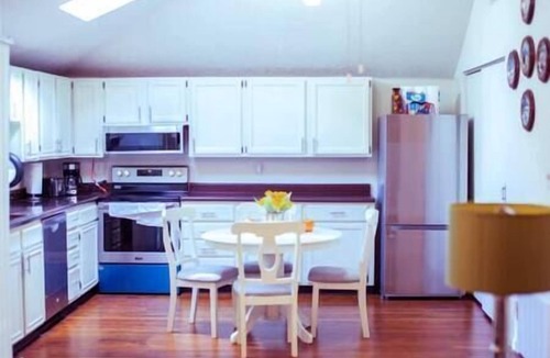 Sioux City Apartment | Morningside work Hub 4 beds/2BR, Fiber internet