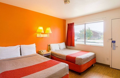 Laramie Hotel | Motel 6 Laramie, WY