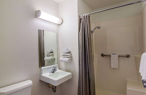 Laramie Hotel | Motel 6 Laramie, WY