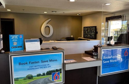 Lodi Hotel | Motel 6-Lodi, CA