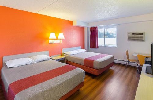Spokane Valley Hotel | Motel 6-Spokane, WA - East