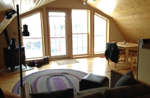 Helena House | Mountain Artsy Guest House - situated in the mountains right outside Helena!
