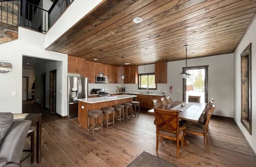 Dubois Cabin | Mountain Cabin on Union Pass near Yellowstone