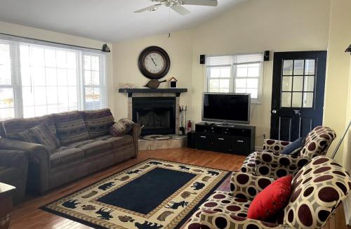 Frank House | Mountain home in Newland