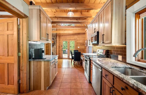 Huntersville House | Mountain Island Lake Lodge: Private Dock, Kayaks, Paddle Boards, Family Fun!