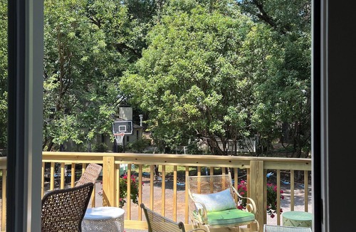 Oakwood Historic District Bed & Breakfast | Mountain Room at The Dragonfly Inn