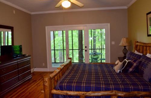 Townsend House | Mountain Shade