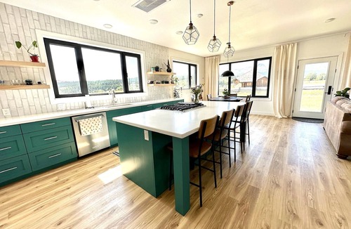 East Glacier Park Village House | Mountain Time House, Newly Built, Unobstructed Mountain View’s