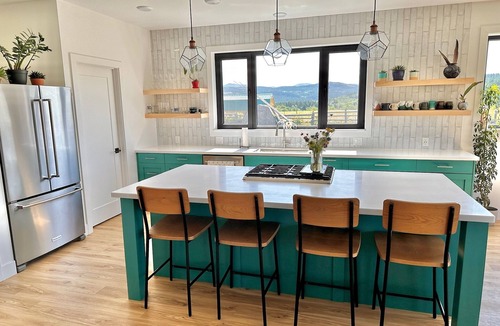 East Glacier Park Village House | Mountain Time House, Newly Built, Unobstructed Mountain View’s
