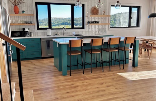 East Glacier Park Village House | Mountain Time House, Newly Built, Unobstructed Mountain View’s