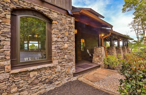 Talking Rock Cabin | Mountain Top Lodge | Ellijay, GA