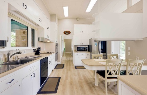 Copperhill Cottage | Mountain View + Fire Pit: Modern Copperhill Home
