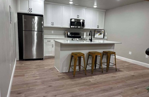 Monroe House | Mountain View Guest Suite Monroe/Elsinore, Utah